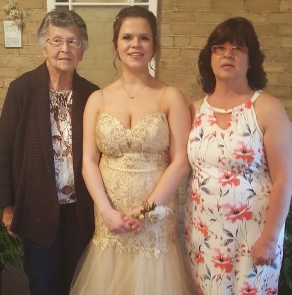 Meet your Posher, Brenda - Picture 1 of 1